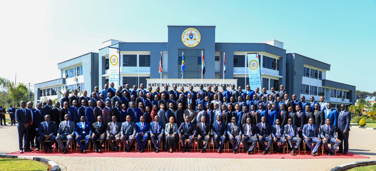 DEVELOPING STRATEGIC LEADERS FOR A COMPLEX SECURITY ENVIRONMENT 